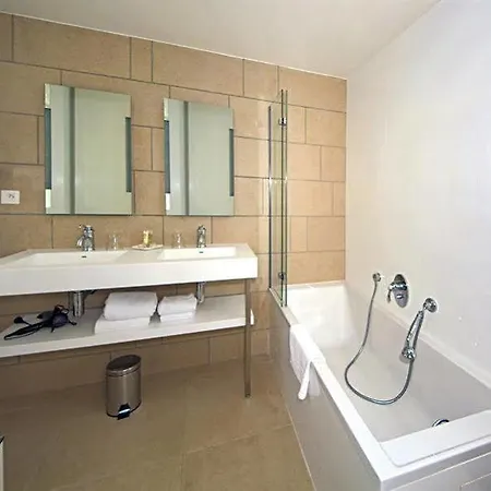 Western Saint-louis - Grand Paris - 4*